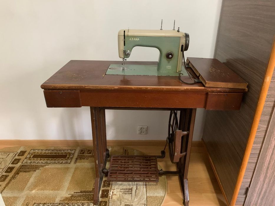 Vând mașină de cusut Ileana