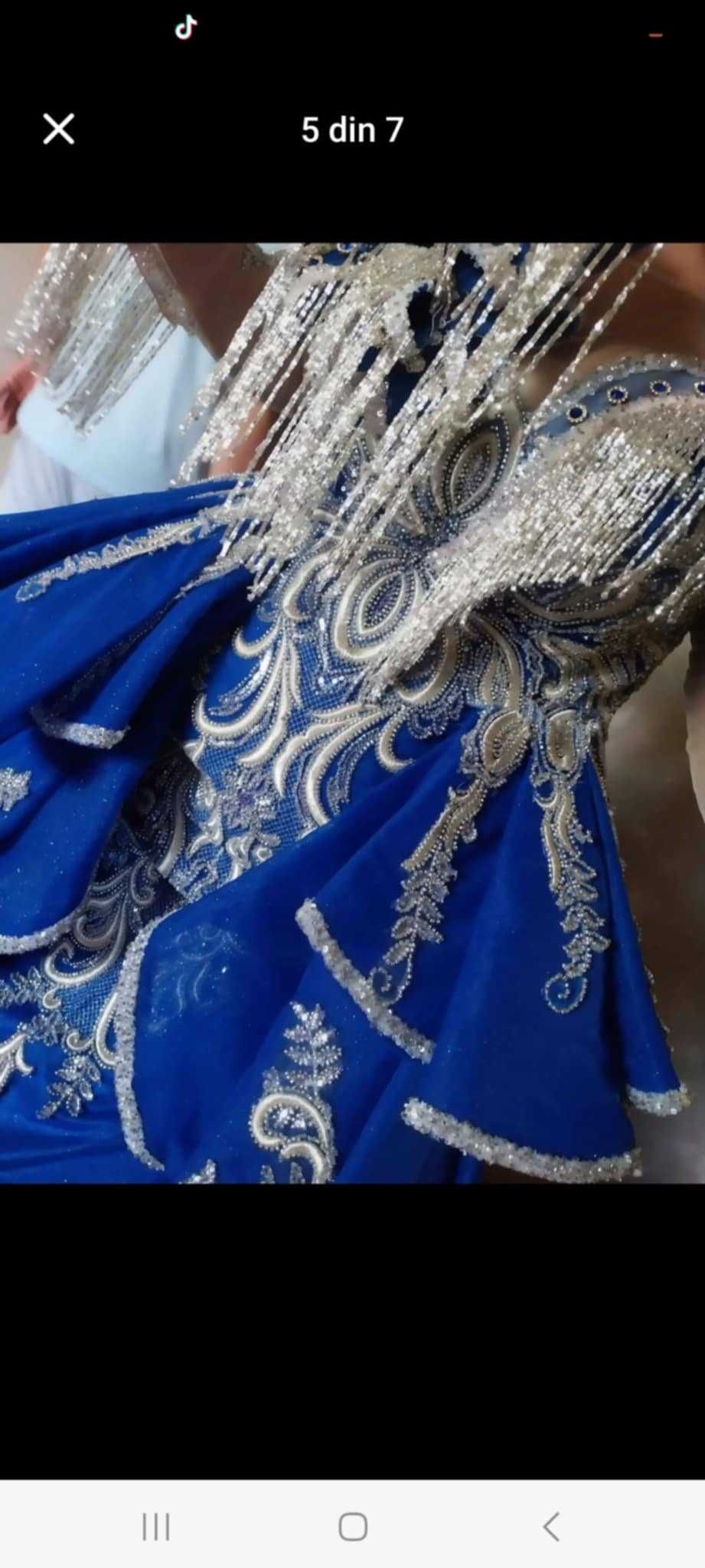 Rochie se poate face după orice model de corp