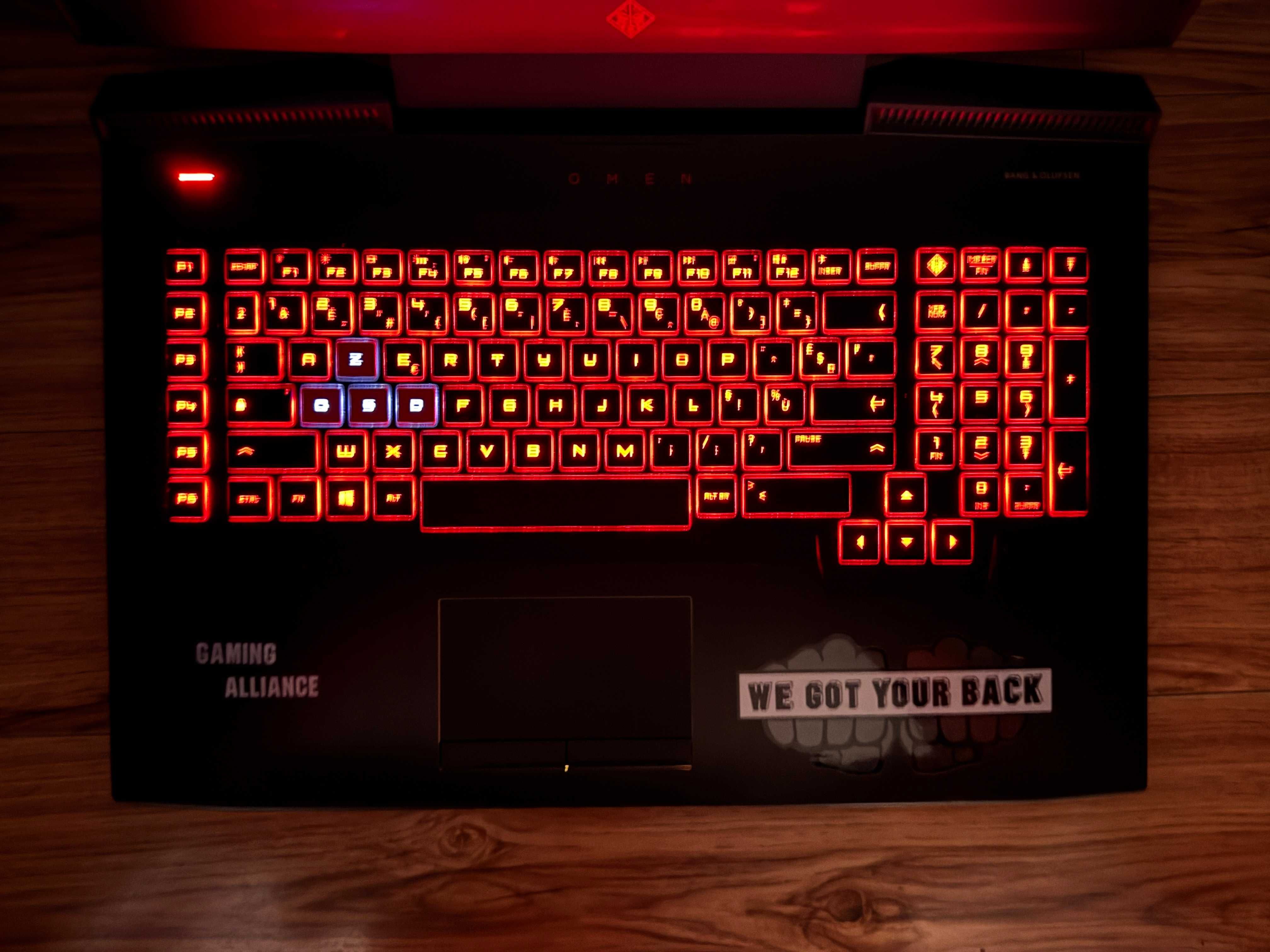 17.3 HP OMEN`Core i7-8750H/16GB DDR4/512GB NVMe/GTX 1050/FHD IPS/B&O