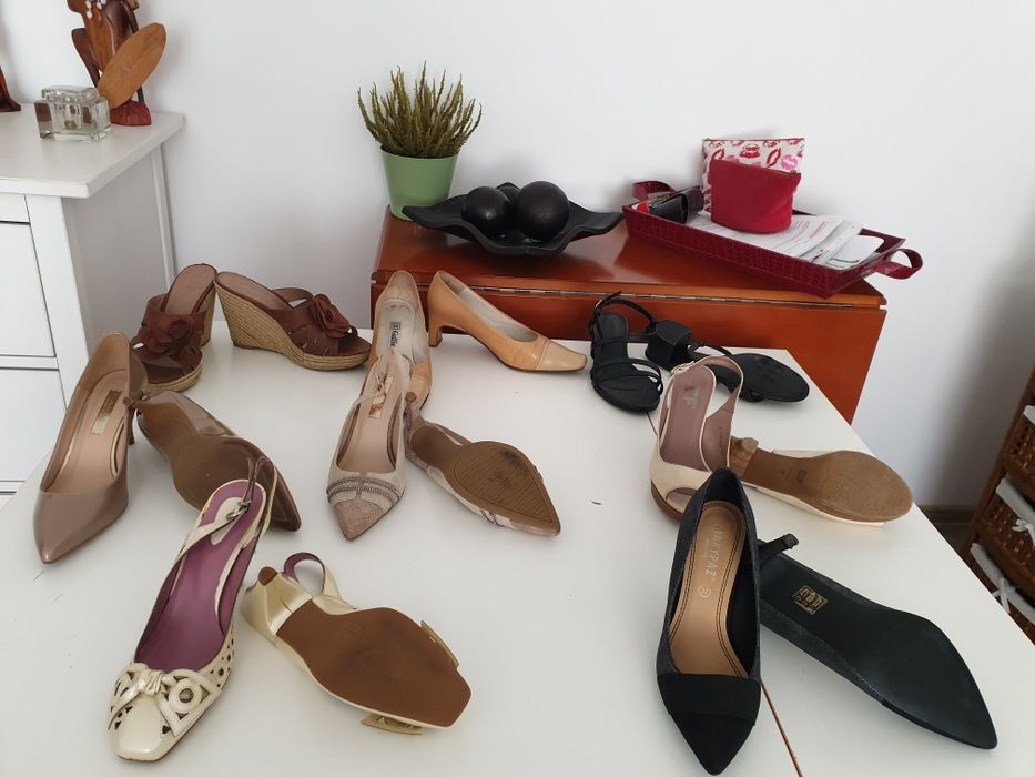 Vând pantofi de ocazie