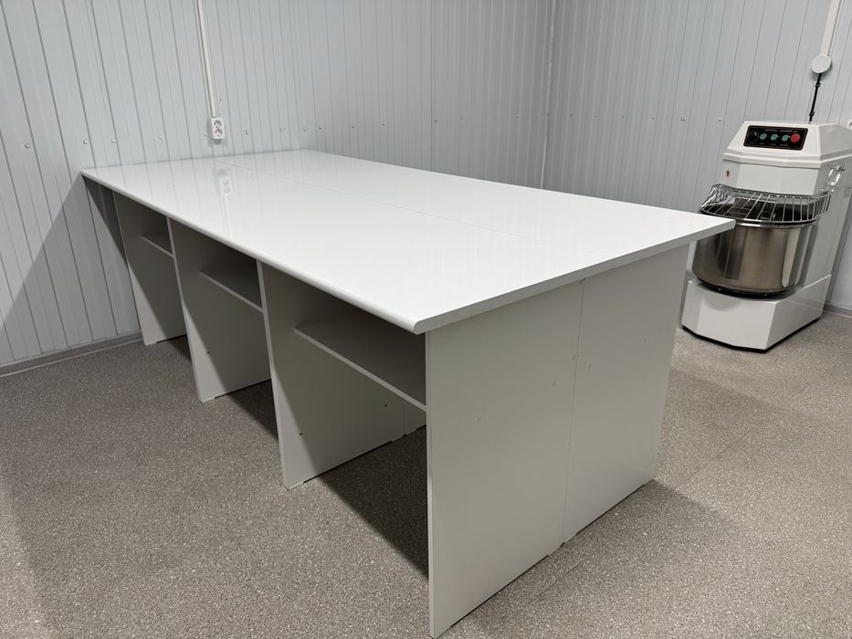 Продам стол отличного качества