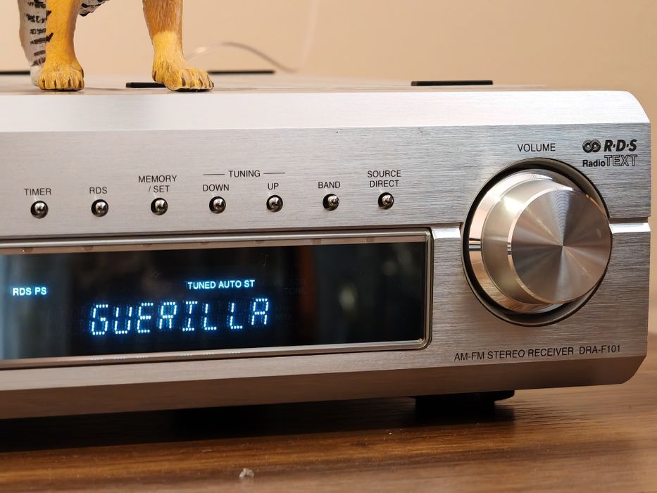 Denon DRA-F101. O piesă aparte, de top. Sunet de vis. Ca nou. Preț fix