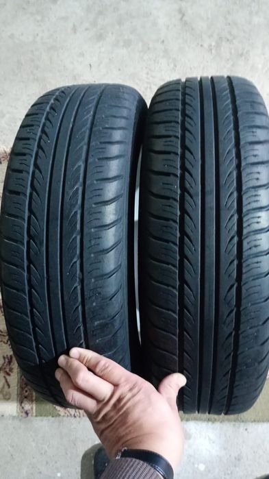 Продам 2 шины с дисками