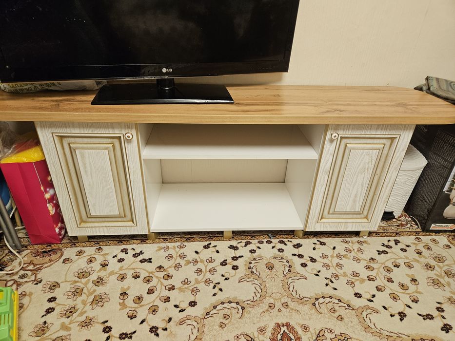 Тумба под телевизор