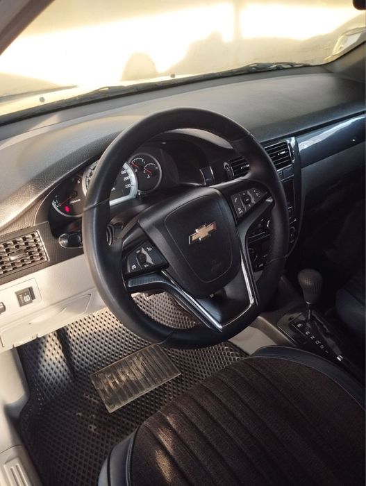продаётся машина ласетти1.6 автомат