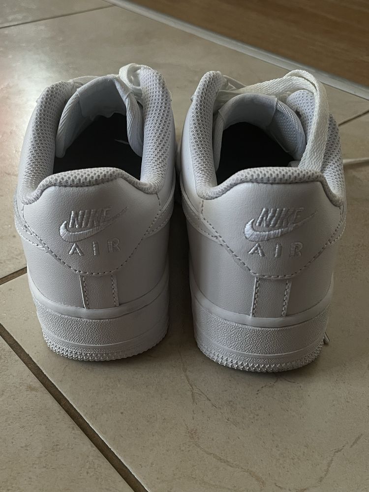 Air force 1 culoarea alb Nike