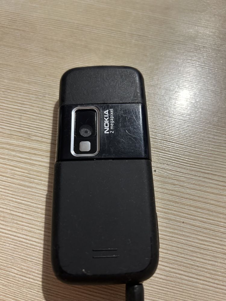 Nokia 6223 c оригинальной зарядкой