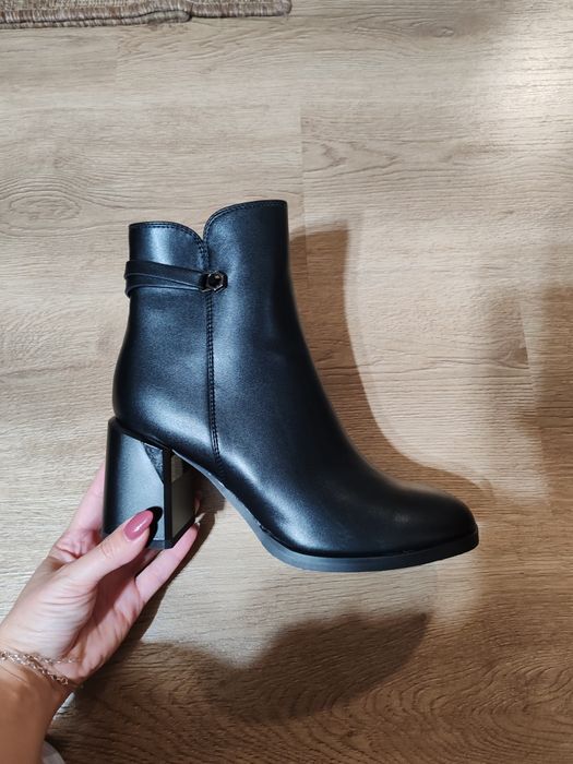 Боти от еко кожа