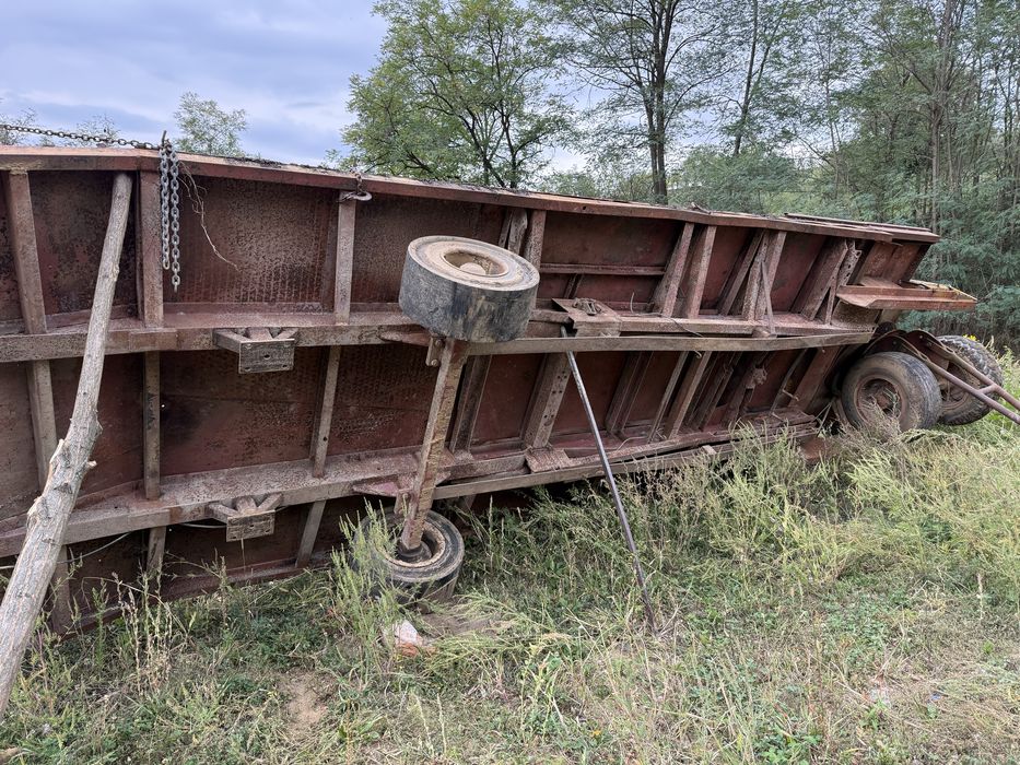 Vand slep - remorca utilaje