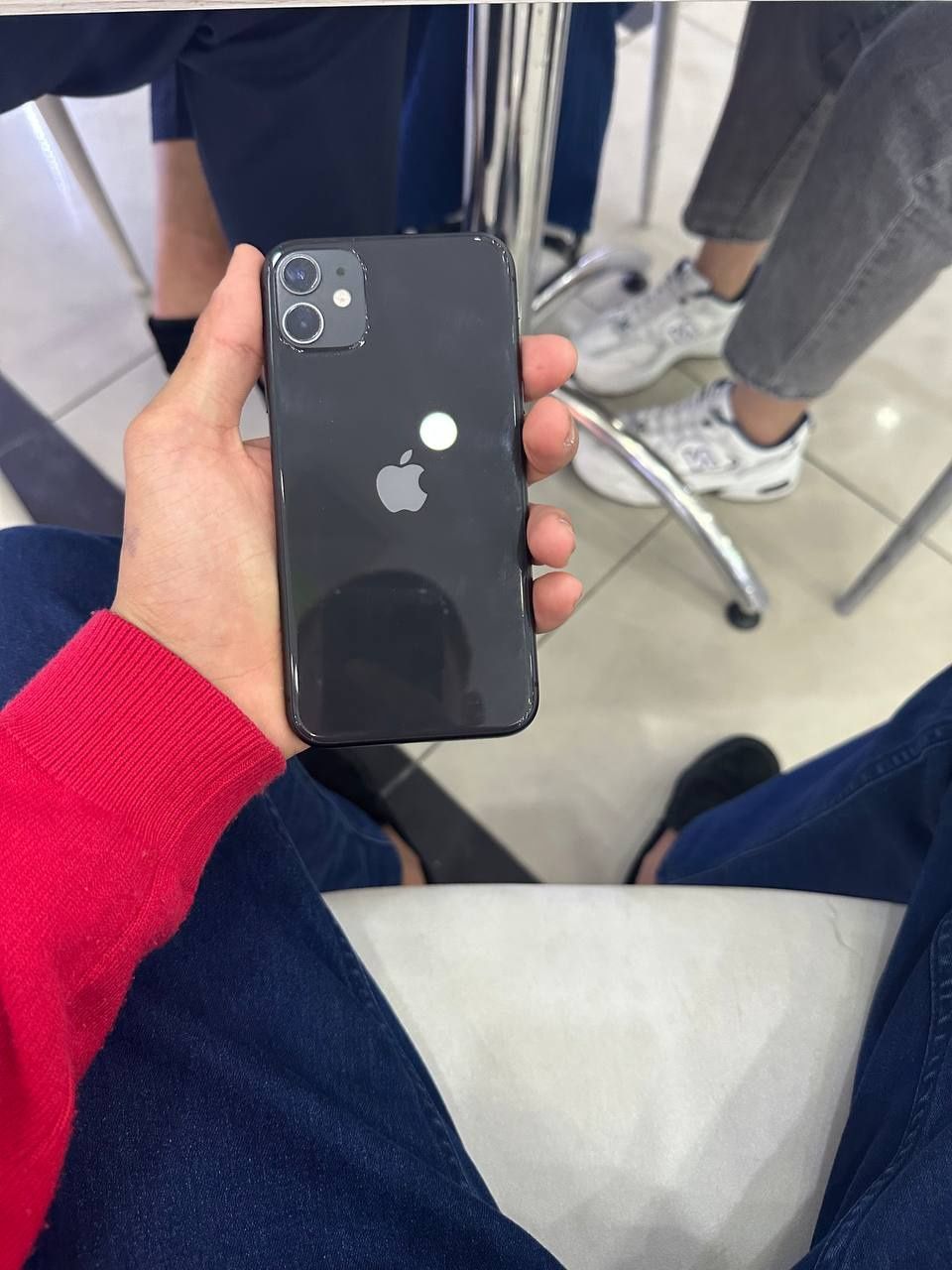 Срочно продается iPhone 11