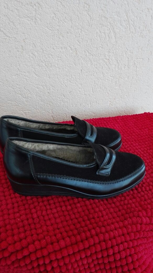 Pantofi noi Ara piele nr 37,5