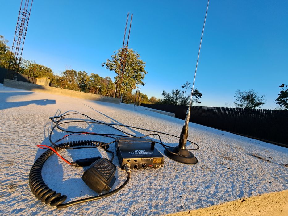 Vând statie cb INTEK