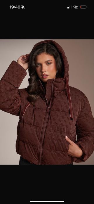 куртка новая красивая Guess