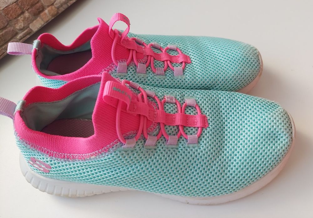 Adidași fete Sketchers textili nr 34
