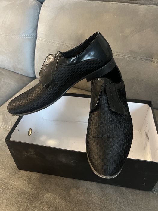 Обувки TEODOR.