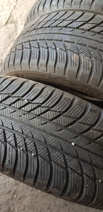 Зимни гуми-2020г.-17цола-215/55-1бр.-120лв."BRIDGESTONE "