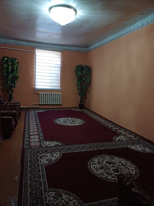 Уй в центре Нукуса ориентир Рес Детская больница