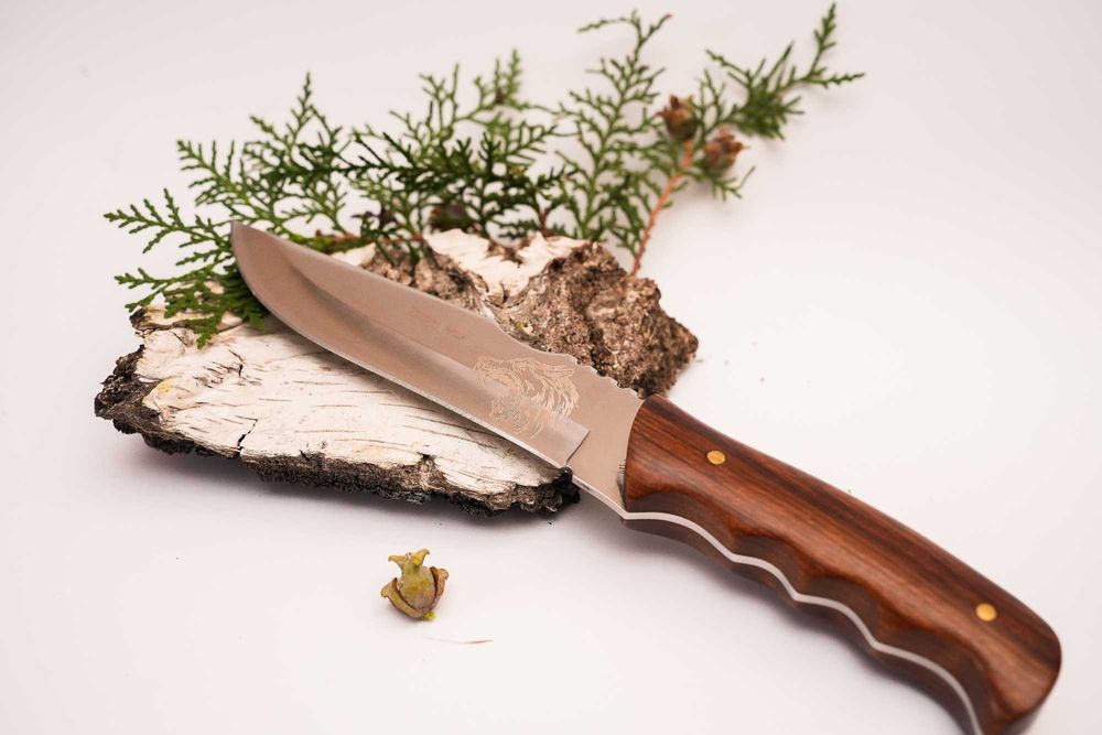 Неизползван ловен нож ПАНТЕРА + текстилна кания, ножове за къпинг