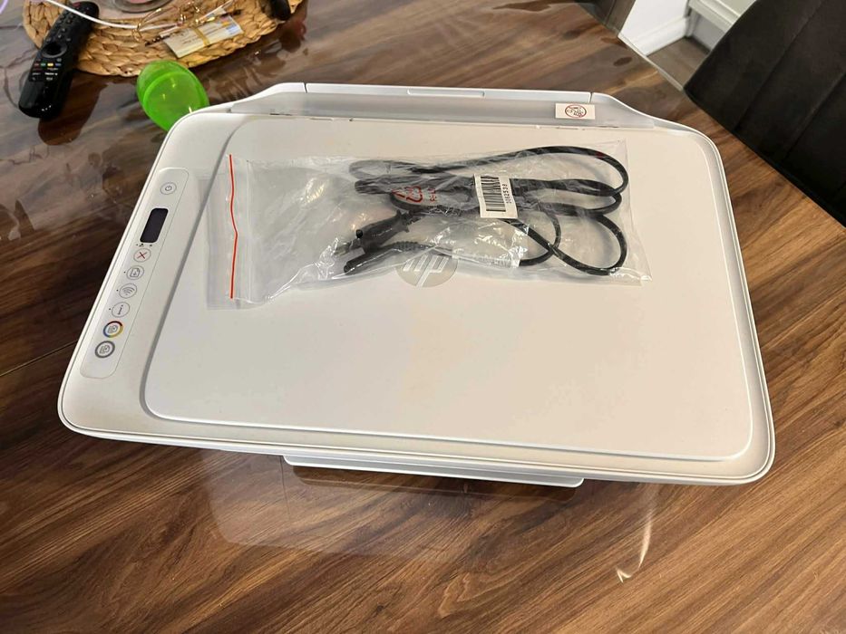 Принтер HP DeskJet 2820e All-in-One почти нов