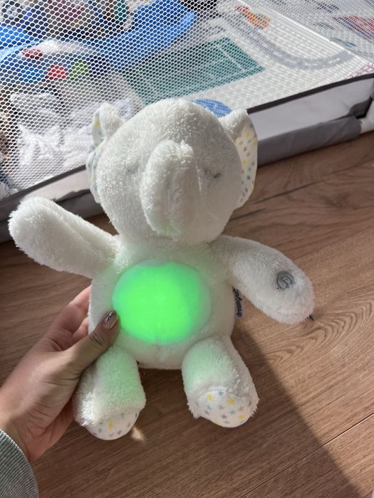 Музикално слонче със светлини