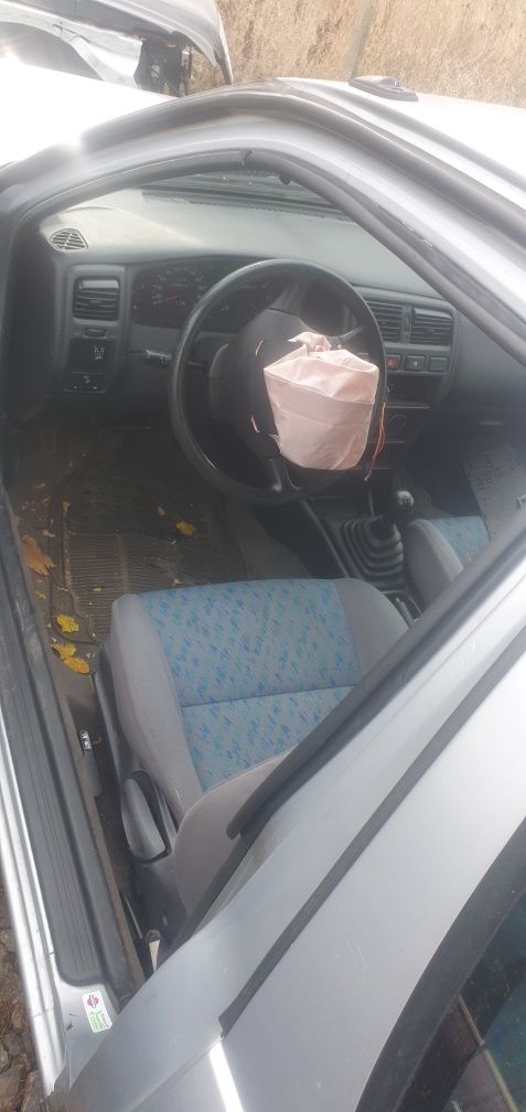 Nissan Almera 1.4 на части