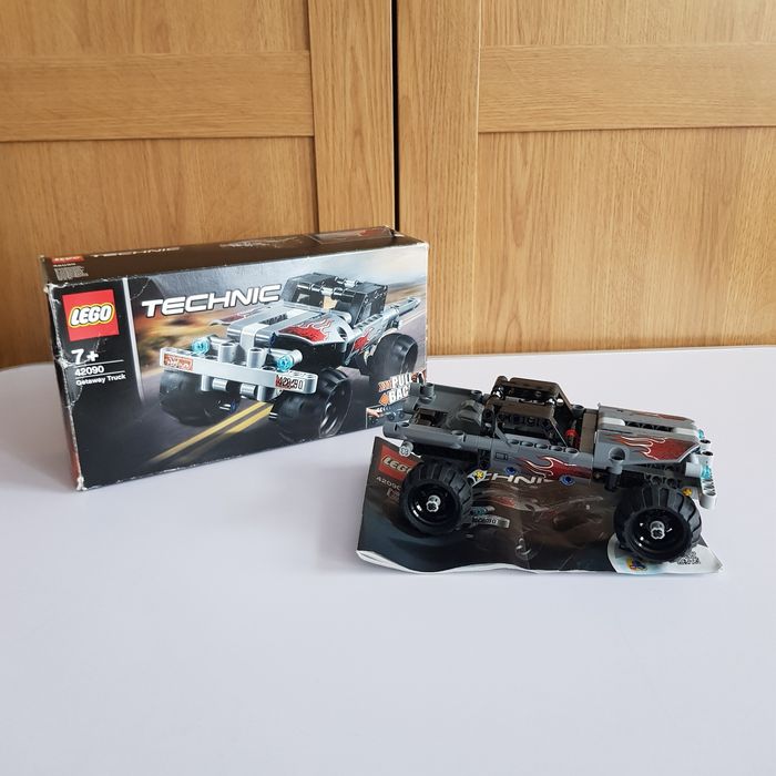 Lego Technic-Camion 4×4,de evadare,42090,128 piese,+7 ani