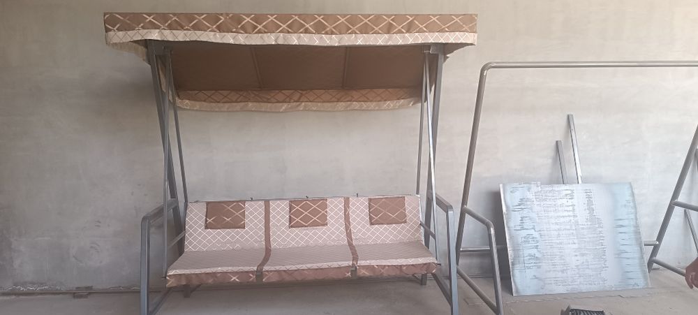 Продаются новые качели для дома.