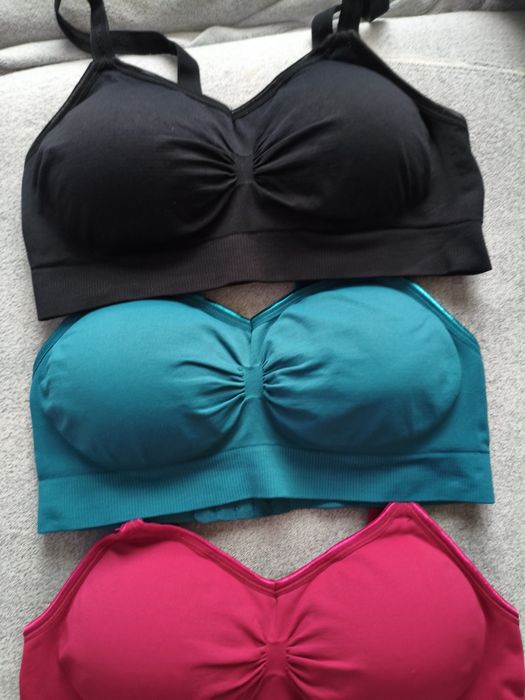 Set 4 sutiene noi marimea L cu bureți detasabili si fara sârme