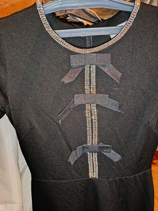 Платья очень красивая.