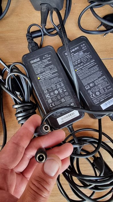 Încărcător original trotineta bicicleta electrica XIAOMI Bosch Import