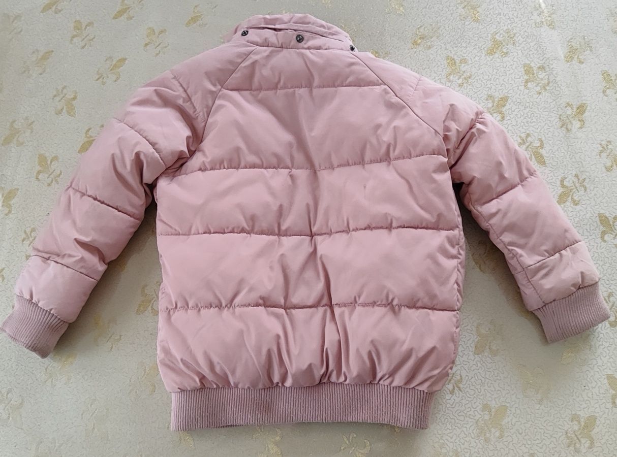 Зимняя куртка на девочку 5-6 лет