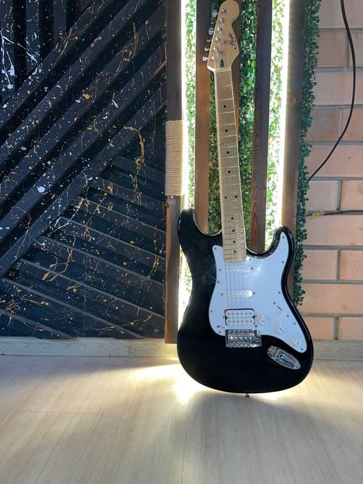 Gitara elektro solo 2mln 500 kelshamz SROCHNI !!!