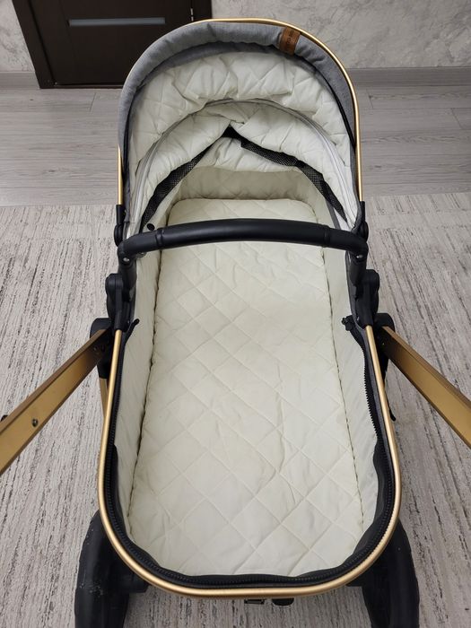 Прогулочную коляску