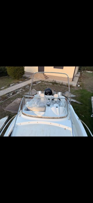 Barca quicksilver cu peridoc