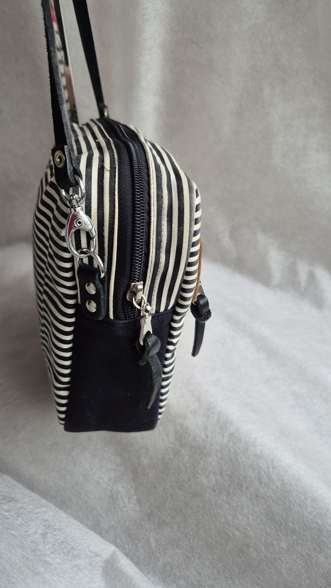 Geanta sti postas piele+textil