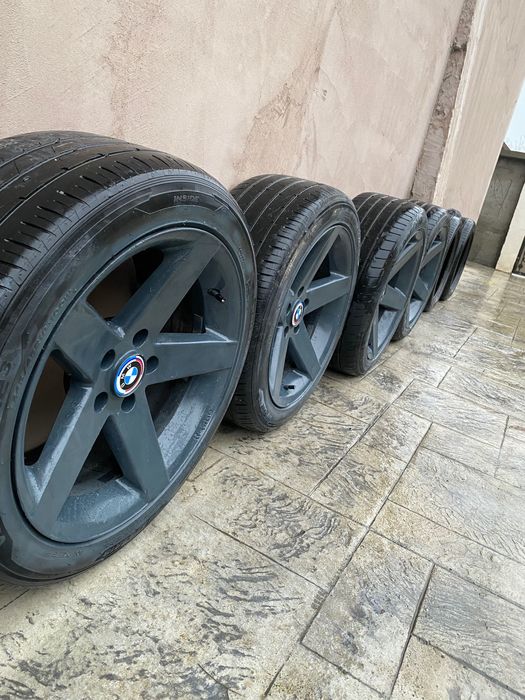 Vând schimb jante BMW r18