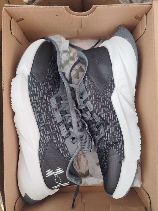 UNDER ARMOUR dama alergare Nr 36.5 și 40