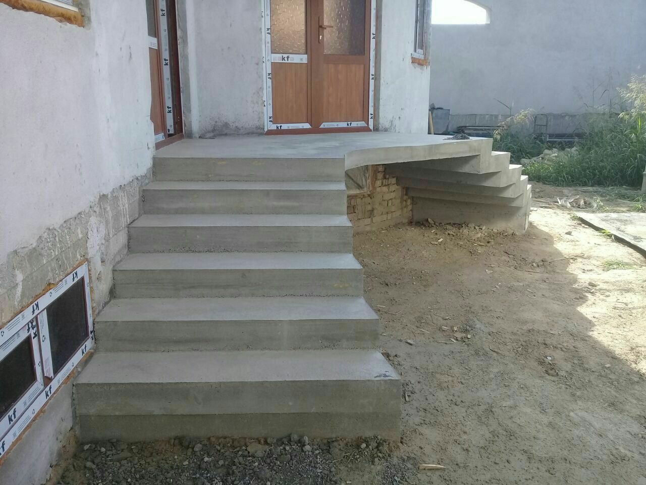 Beton zinapoyalar quyamiz