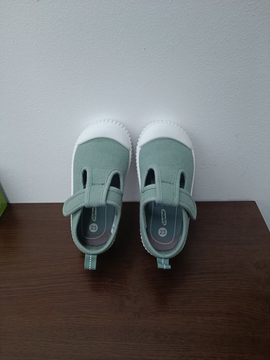 Детски обувки нови