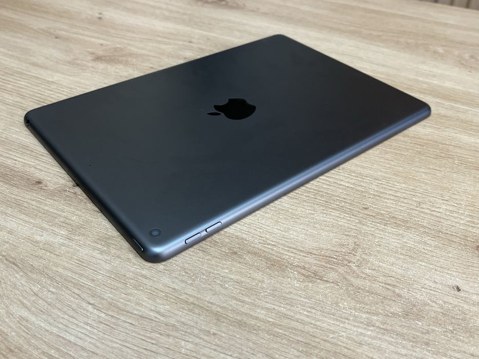 Apple IPad 9th Gen. 64GB + Apple Pencil Перфектен