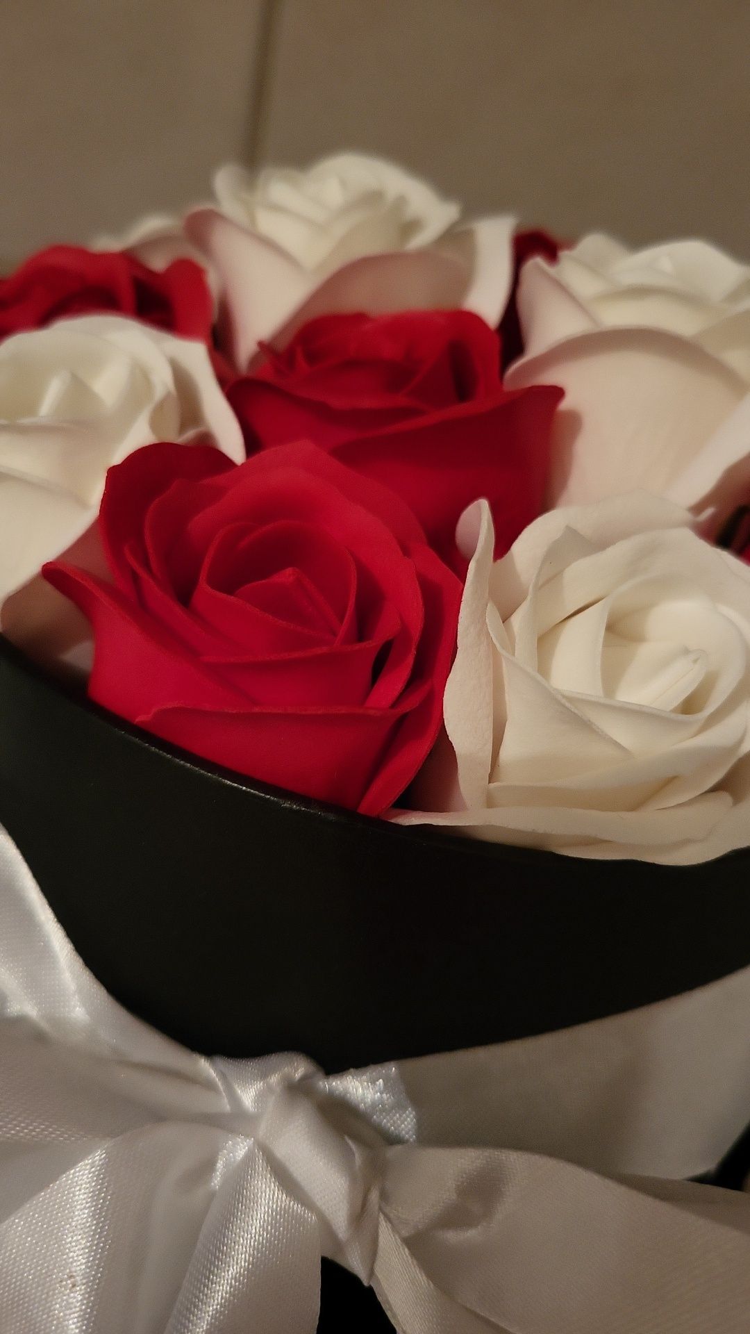 Мыльные розы,  букеты и подарки тойбастар сыйлык гул Пионы розы свечи.