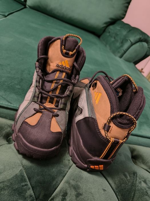 Ghete, adidasi, munte, bocanci, munte, adidas, drumetie, originali