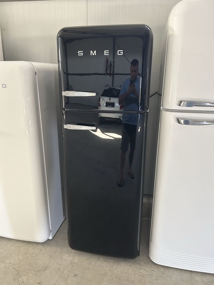 Инверторен RETRO Хладилник SMEG FAB30RBL5 , черен 172 см ,222 литра