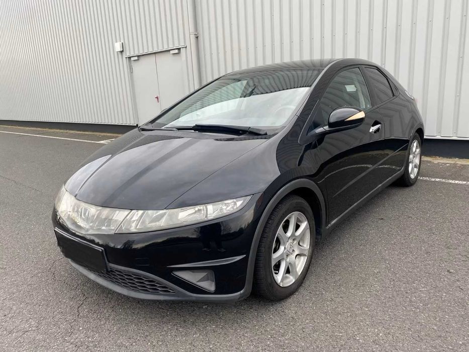 Honda Civic automata robotizata navigatie touchscreen