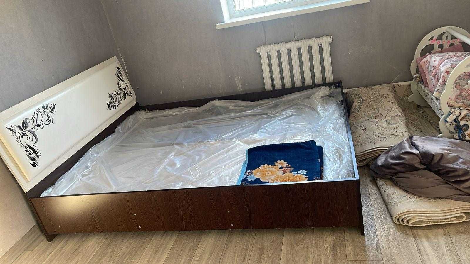 Кровать с шифонером