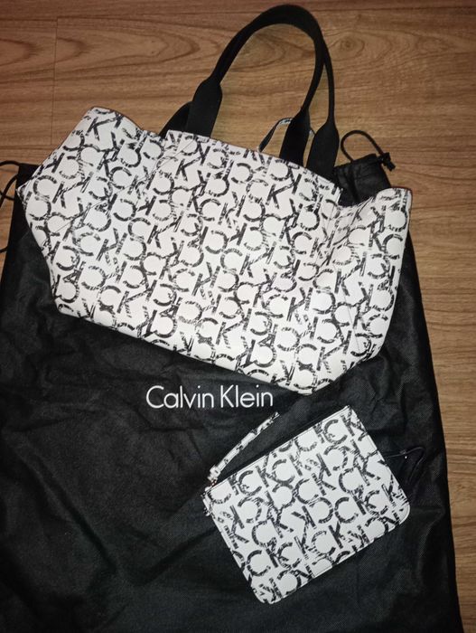 Дамска чанта Calvin Klein original  бяло и черно брандирана