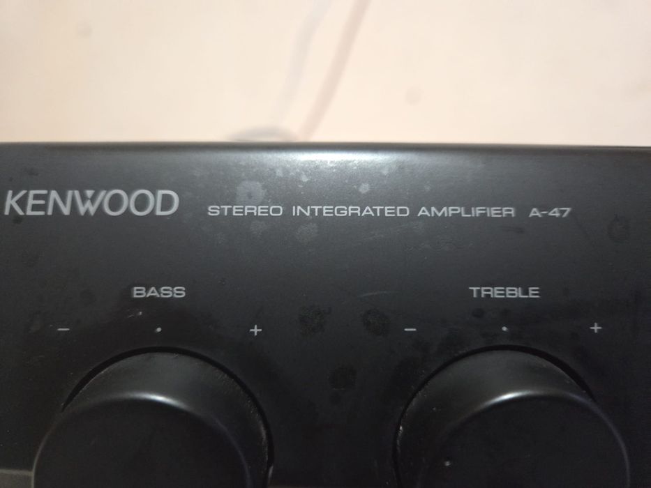 Vând amplificator Kenwood