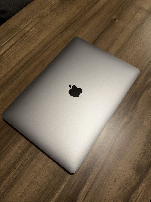 Macbook Pro 13 A2251 2020 (дефект екран) i7 4.1ghz 32 RAM 512GB SSD