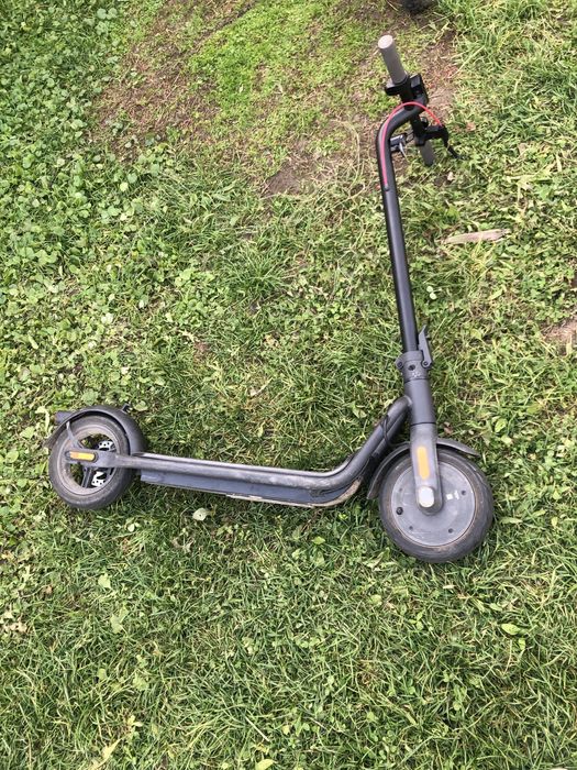 Vând trotinetă electrică Navee V40