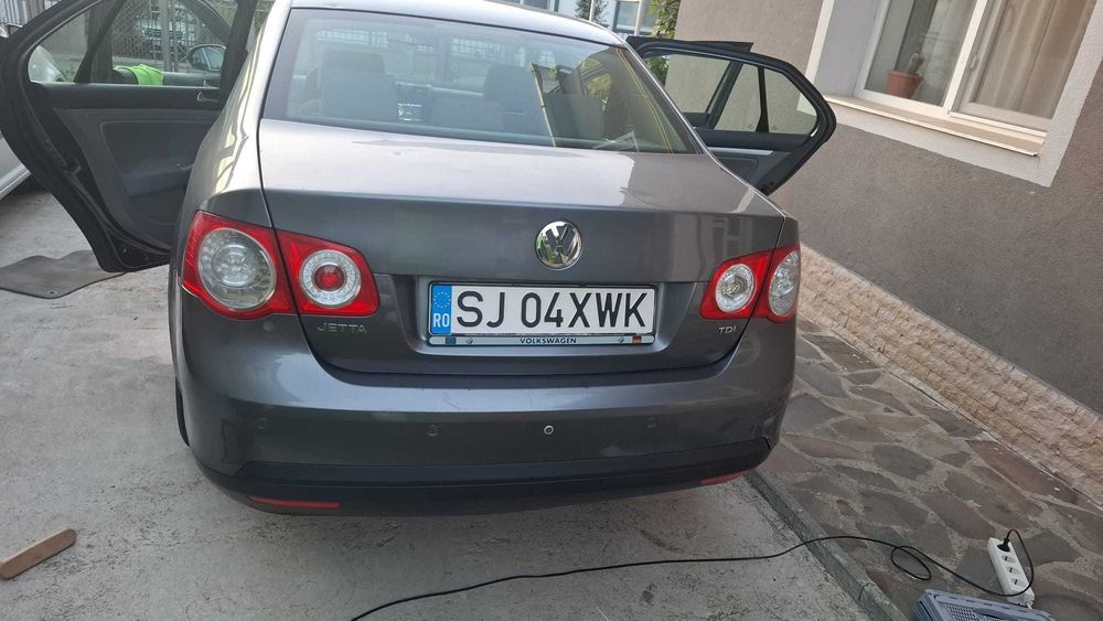 Vand masina propietate personala